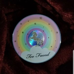 Too faced rainbow unicorn highlighter